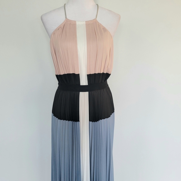 NWOT BCBGMaxAzria Blue Black Chiffon Pleated Maxi Halter Wedding Dress Medium/LG - Picture 5 of 16